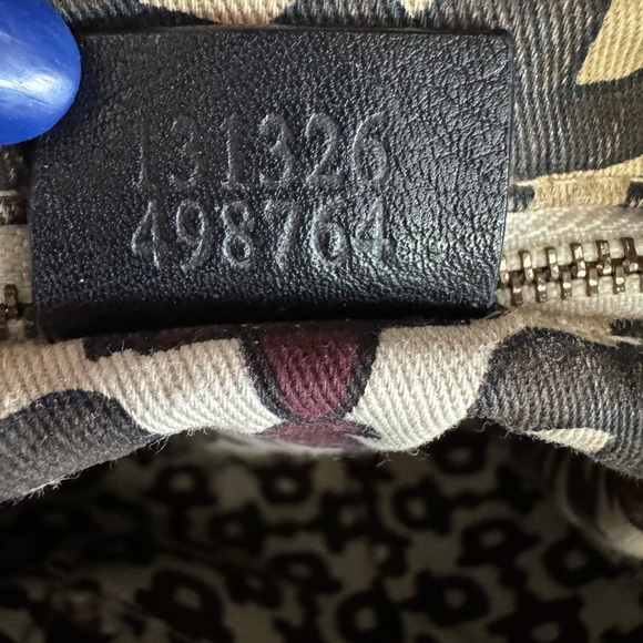 EUC Gucci black side purse - Picture 4 of 5